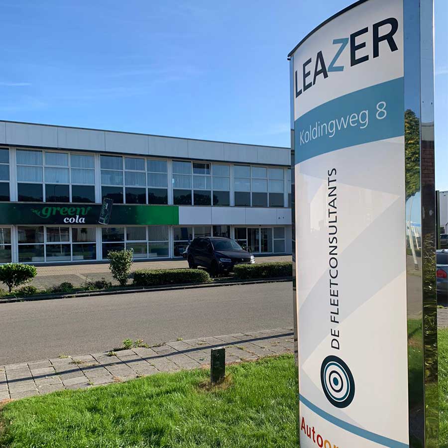 Verlichte Reclamezuil Leazer