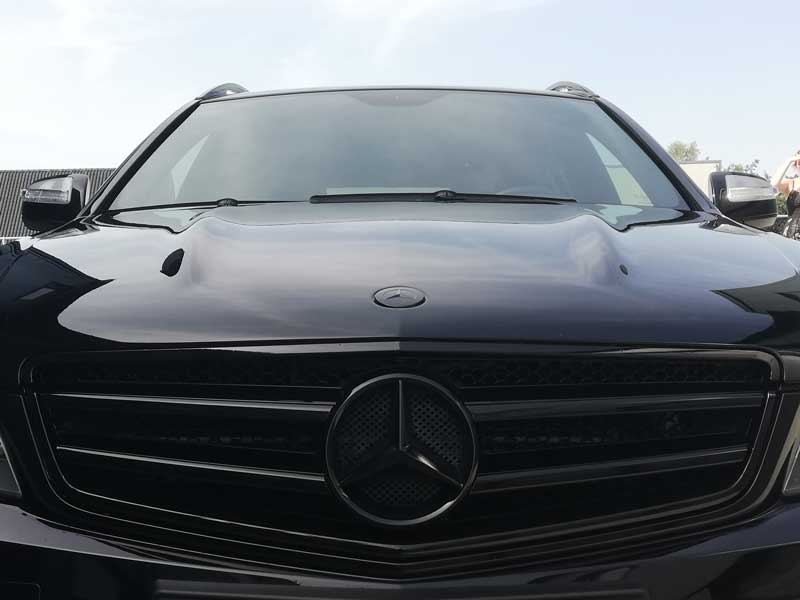mercedes gril ontchromen