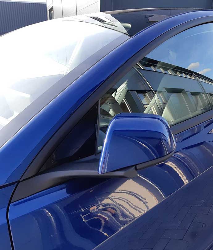 tesla model 3 ontchromen